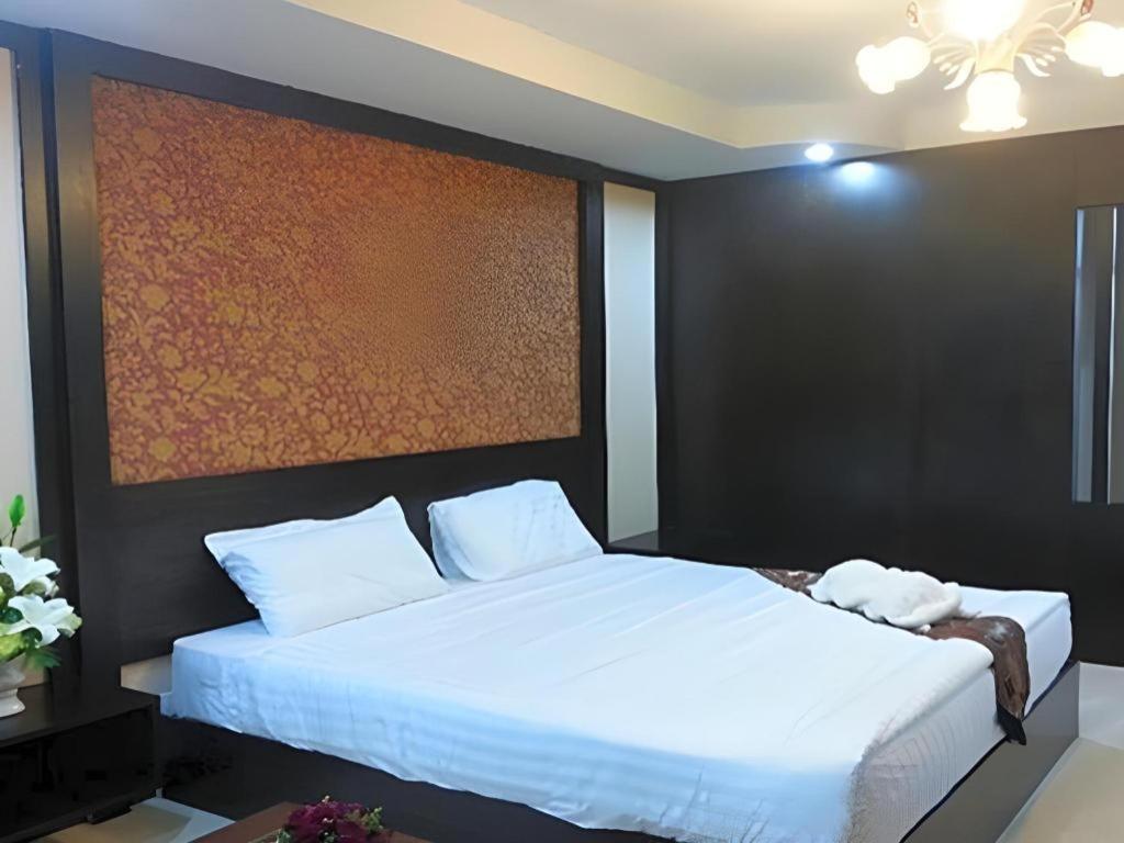 Le Parc Wangnang Hotel Phitsanulok Exterior foto