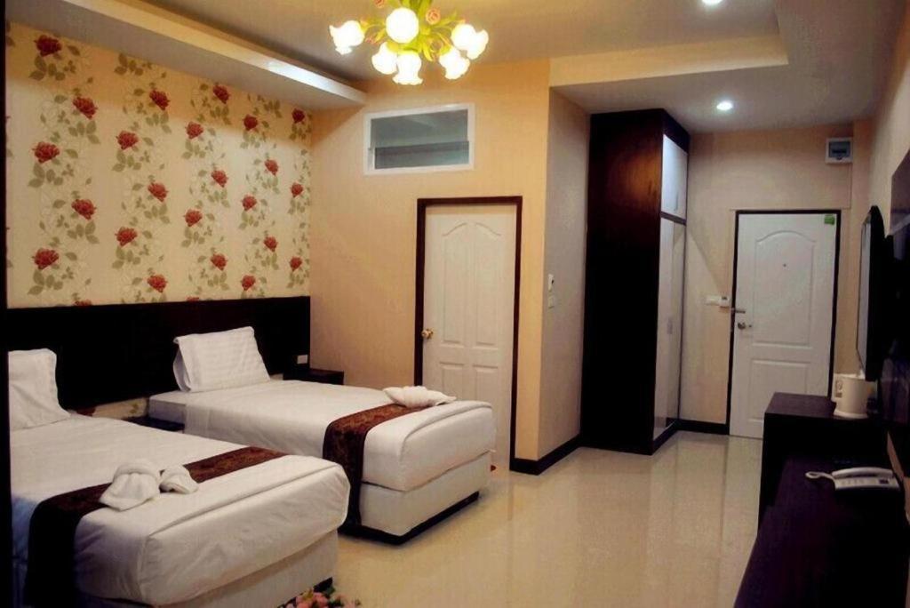 Le Parc Wangnang Hotel Phitsanulok Exterior foto