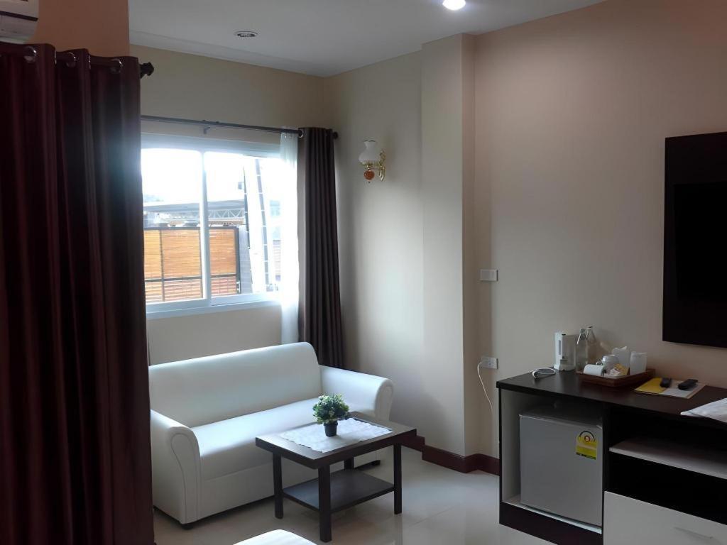 Le Parc Wangnang Hotel Phitsanulok Exterior foto