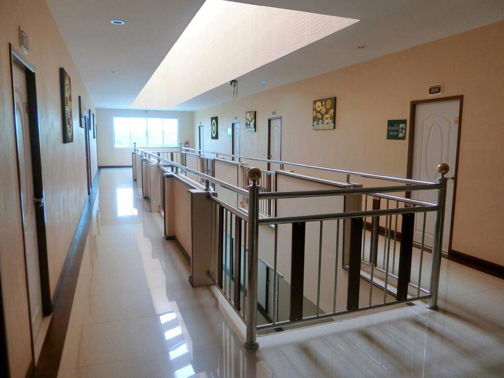 Le Parc Wangnang Hotel Phitsanulok Exterior foto